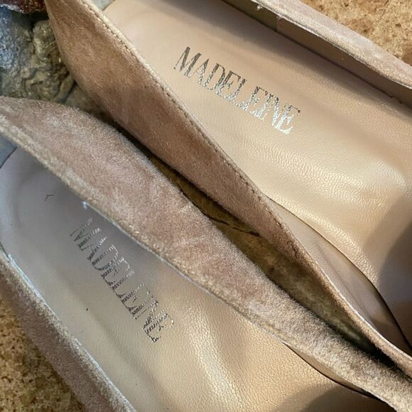 MADELINE‎ tan suede leather studded square toe flats - Picture 3 of 6